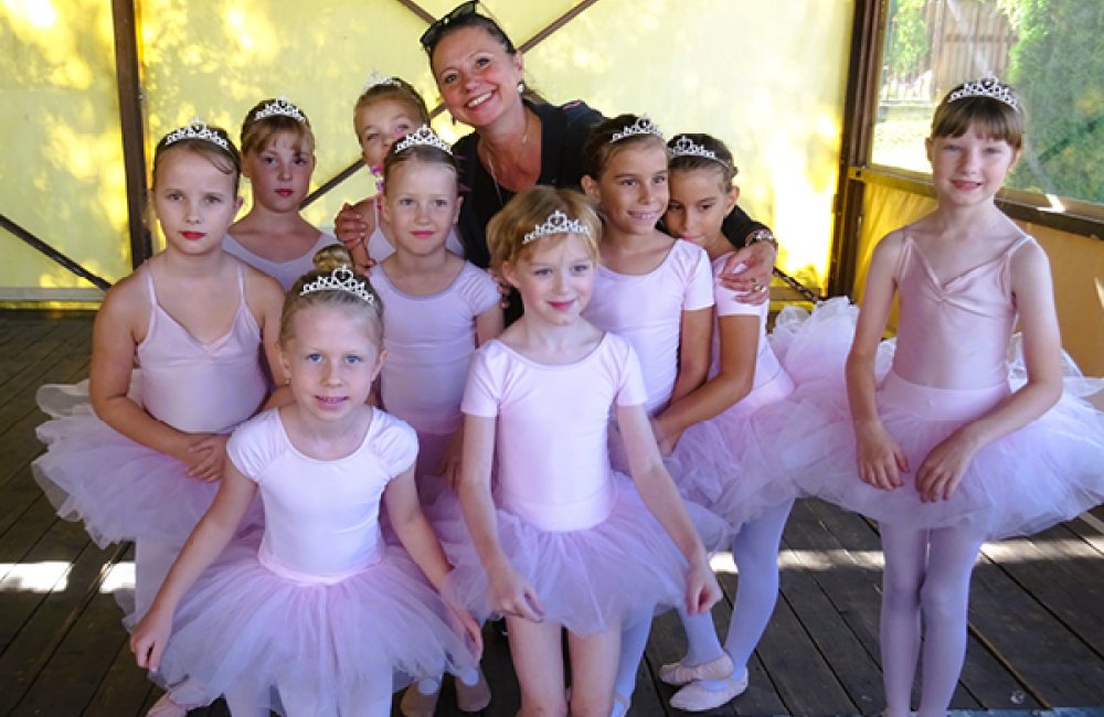 ZÁVEREČNÁ AKADÉMIA TANEČNÉHO ODBORU ZUŠ J. ALBRECHTA